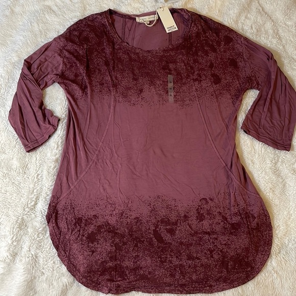 NWT‎ 3/4 Sleeve Gilded Intent Top - Picture 7 of 7